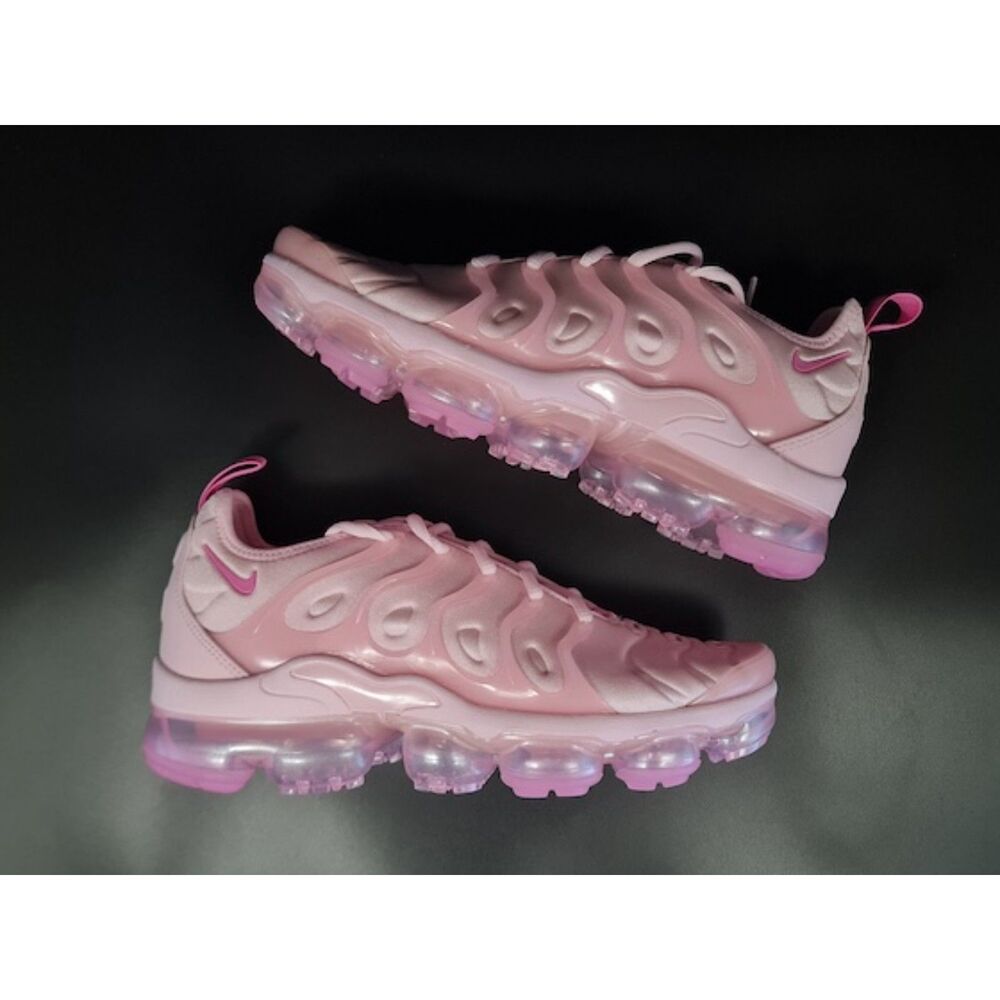 Nike Air Vapormax Plus Pink Foam (Women’s). SIZE 9 - FZ3614-686